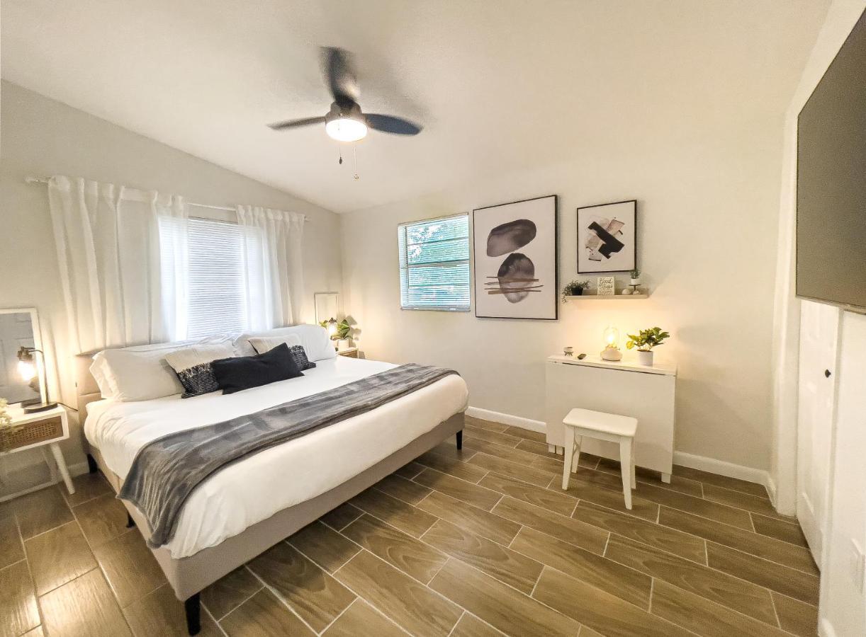 Holiday home Cozy In Near Ybor & Busch Gardens