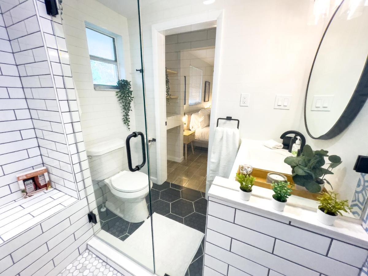Cozy In Near Ybor & Busch Gardens Holiday home Tampa